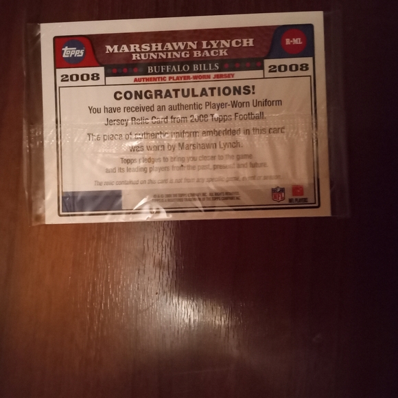 Marshawn Lynch 2008 Topps jersey card - Picture 4 of 4